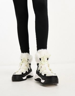 Ona Rmx Glacy waterproof boots in white