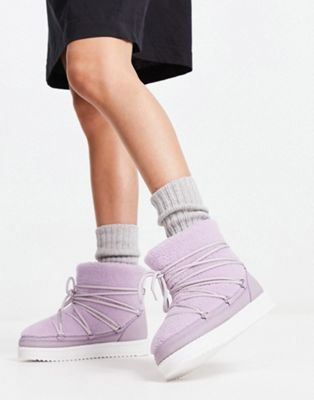 padded borg snow boots in lilac
