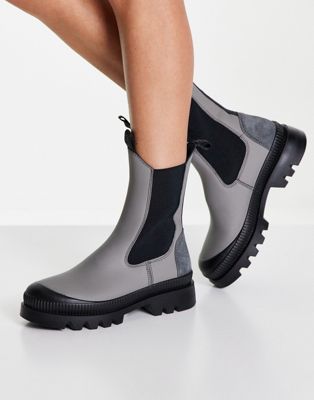 Tracy pull on boots in light grey rain
