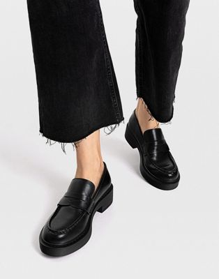 chunky flat loafers in black