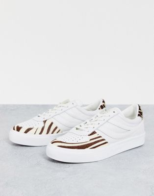 2846 lace up trainer in white and leopard