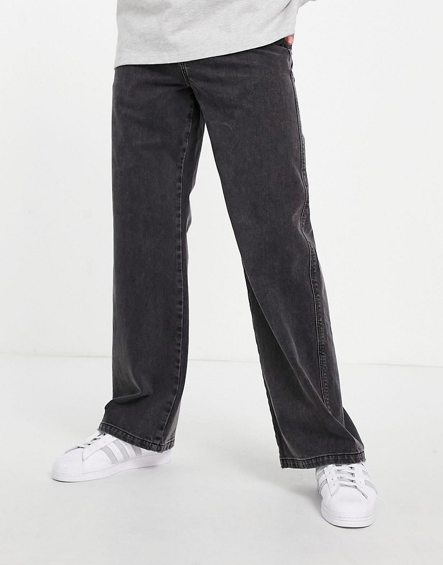 фото Свободные джинсы выбеленного черного цвета с широким низом штанин asos design-черный цвет