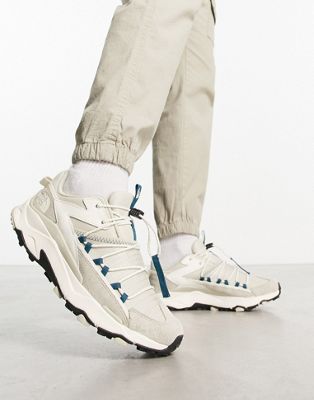 Vectiv Taraval Tech hiking trainers in off white