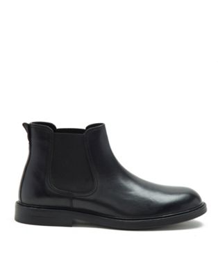 ladd formal chelsea leather boots in black