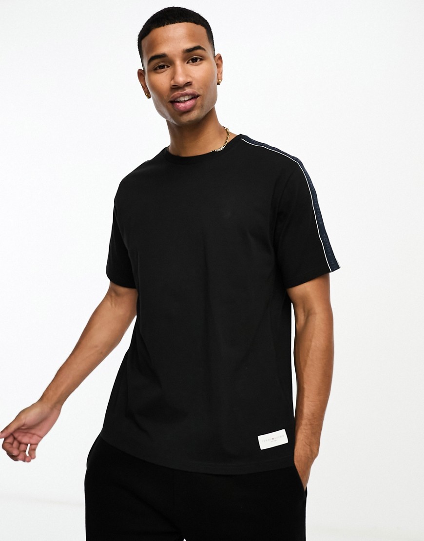 Tommy Hilfiger lounge logo t shirt with logo tapping in black