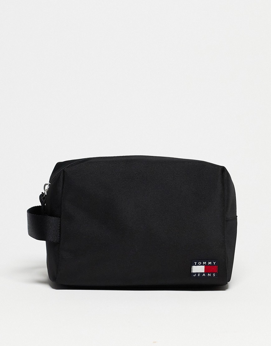 Tommy Jeans essential daily nylon washbag in black