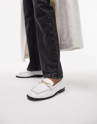 Lola leather loafer with chain detial in white