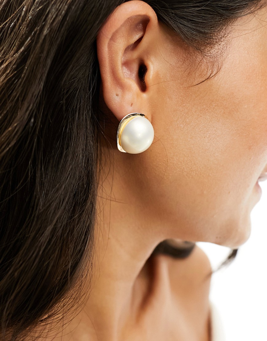 True Decadence 80s style statement stud earrings in gold