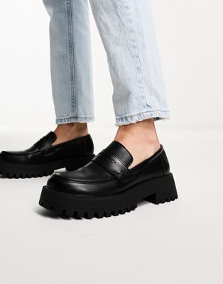 chunky apron loafer in black patent