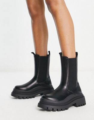 chunky chelsea boots in black