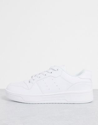 lace up trainers in white