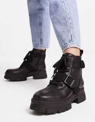Ashton lace-up boots in black