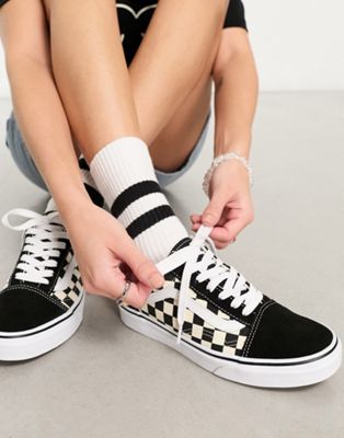 Old Skool checkerboard trainers in white and black