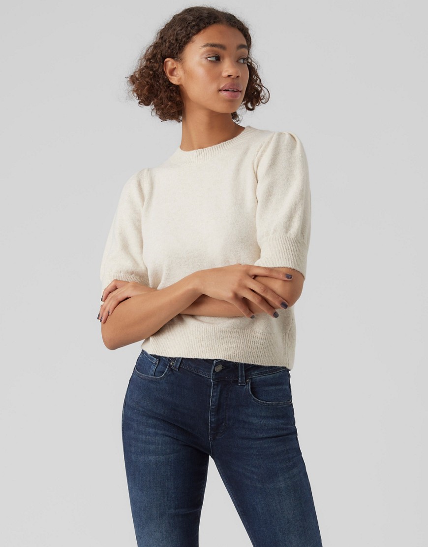 Vero Moda short sleeved knitted top in cream melange-White