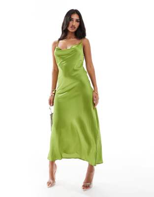 Vestido midi verde con cuello desbocado de satén de New Look ASOS