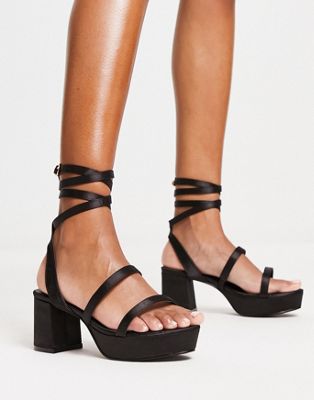 strappy platform heeled sandal in black