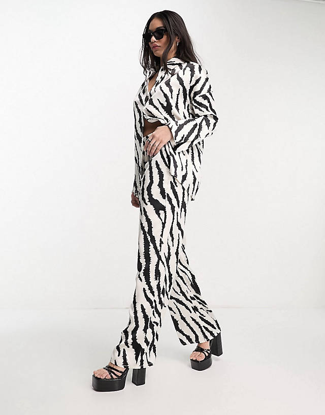 4th & Reckless - satin knot back shirt and wide leg trouser co-ord in zebra print