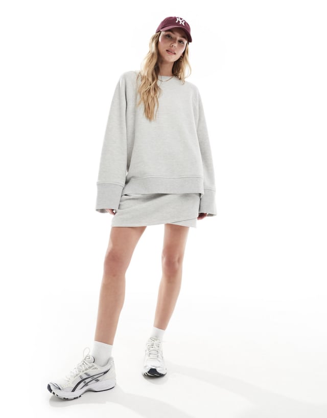 4th & Reckless - sweatshirt and mini skirt co-ord in grey marl