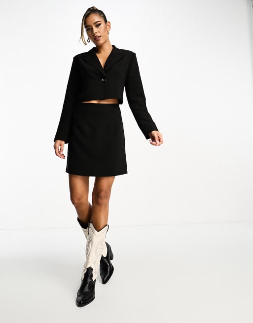 4th & Reckless - Ulla - Coordinato nero con blazer taglio corto con apertura sul retro e minigonna