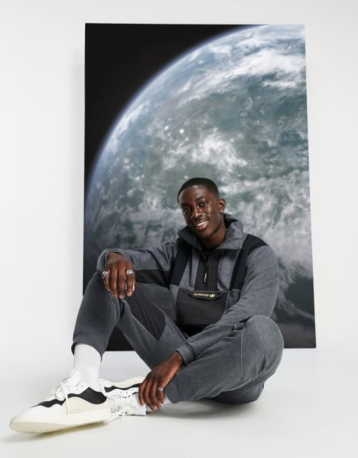 adidas Originals - Adventure - Gråt træningssæt i fleece
