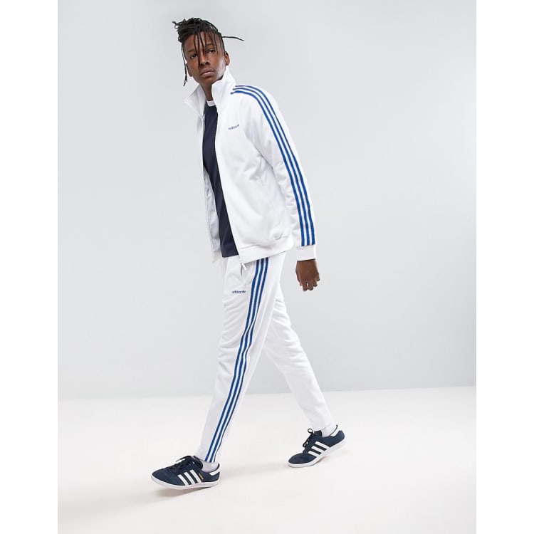 Спортивные костюмы адидас мужские белые. Белый костюм адидас мужской ориджинал. Спортивный костюм adidas Beckenbauer. Костюм спортивный белый адидас ориджинал. Белый костюм адидас мужской