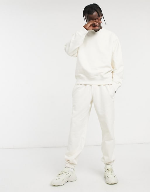 adidas Originals - Premium co-ord set in gebroken wit