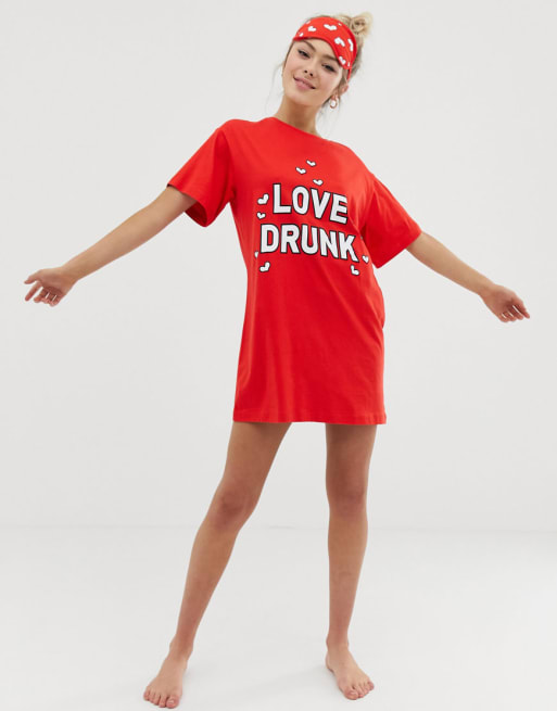 Antifaz y camiseta de pijama Valentines Love Drunk de ASOS DESIGN