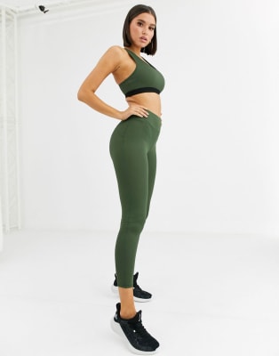 ASOS - 4505 - Soutien-gorge de sport à encolure dégagée et legging taille haute en tissu côtelé