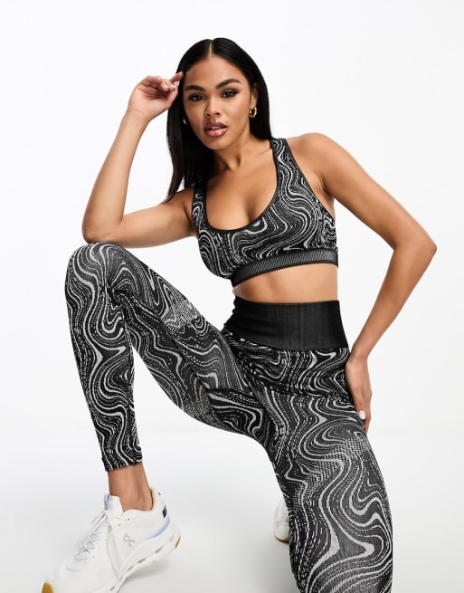 ASOS 4505 – WB – Leggings und Longline-BH aus Jacquard mit nahtlosem Design  und Wirbelmuster