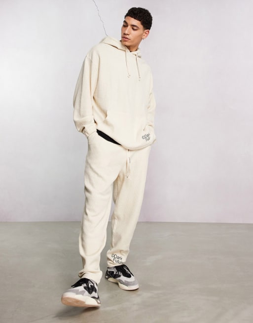 ASOS Dark Future - Coordinato in tessuto testurizzato a nido d'ape colore neutro con ricamo del logo