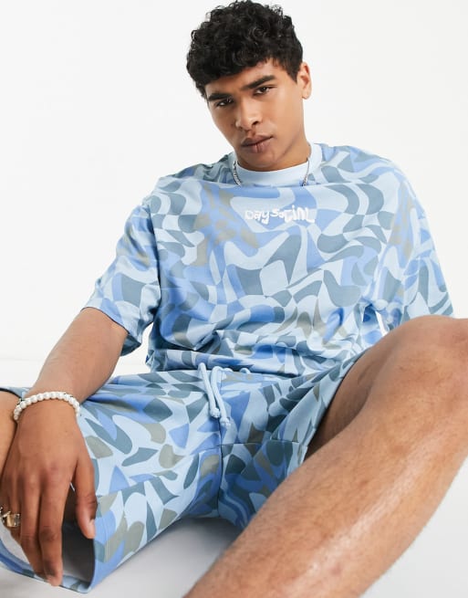 ASOS – Daysocial – Set mit durchgehendem Wellen-Karo-Grafikprint in Blau
