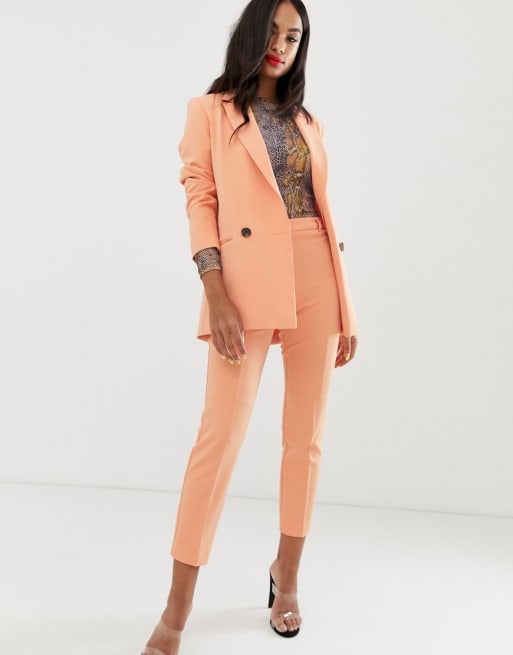 ASOS DESIGN  – aprikosfärgad kostym 