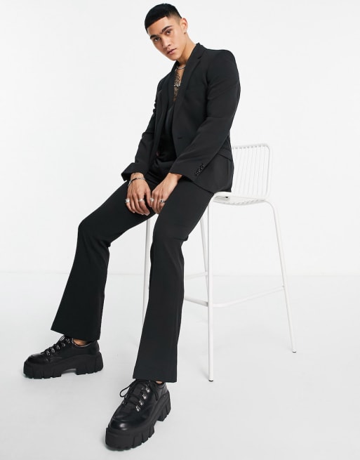 ASOS DESIGN – Ausgestellter Anzug in Schwarz