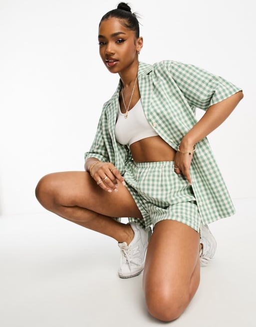 ASOS DESIGN - Co-ord set met short met elastische taille en gingham ruit in saliegroen