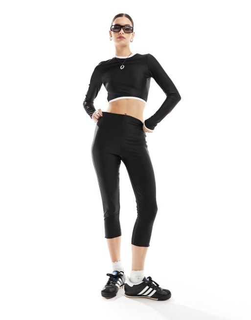 ASOS DESIGN - Co-ord set van top met open rug en capribroek met contrasterende biezen in zwart