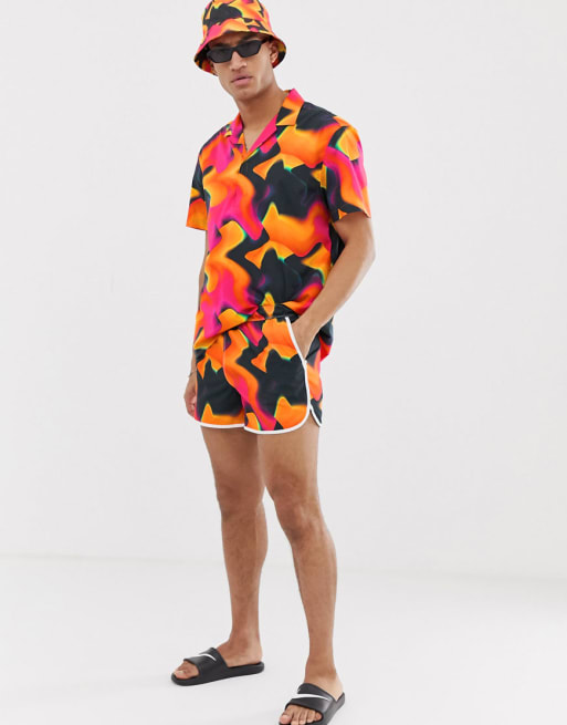 ASOS DESIGN - Combi-set shirt zonder sluiting en zwemshort met print met ombre-effect