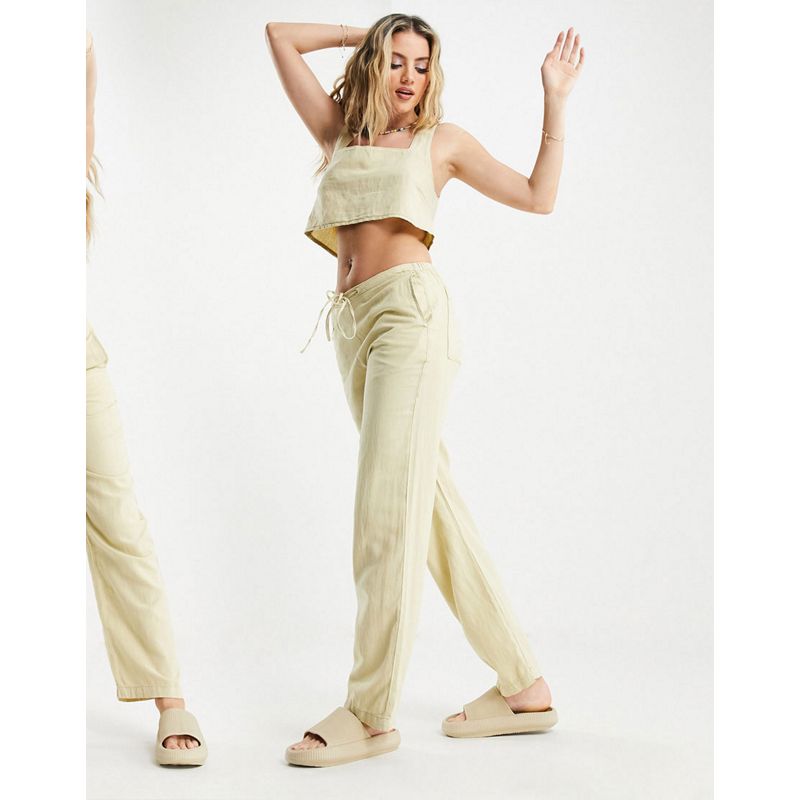 Donna Coordinati DESIGN - Coordinato con crop top squadrato e pantaloni in lino, color sabbia