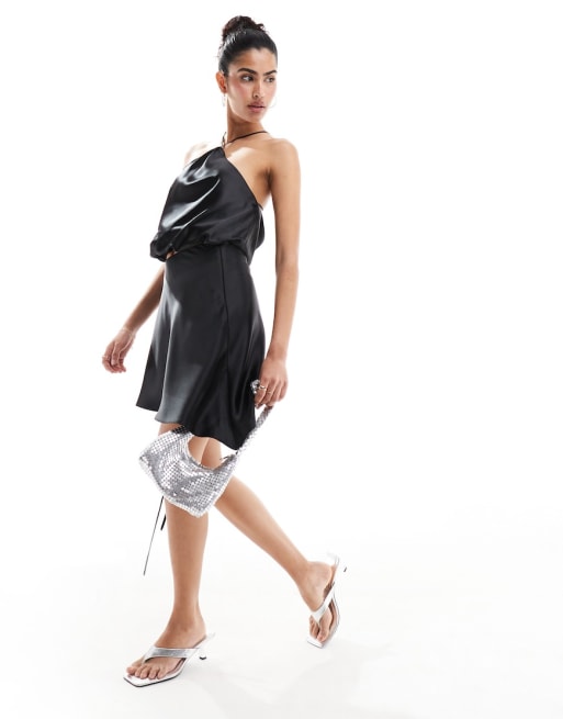 ASOS DESIGN - Coordinato con minigonna e canottiera con scollo ad anello in raso nero con allacciatura laterale