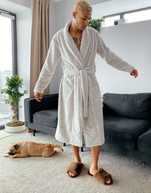  ASOS DESIGN - Coordinato da casa con vestaglia e joggers in pile beige