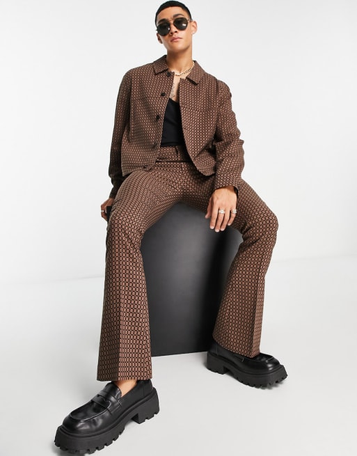 ASOS DESIGN - Elegant brunt sæt med geometriske tern