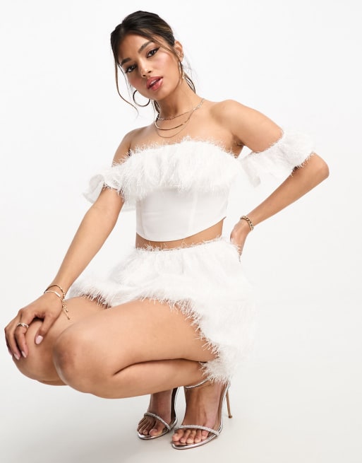 ASOS DESIGN fluffy detail set in white