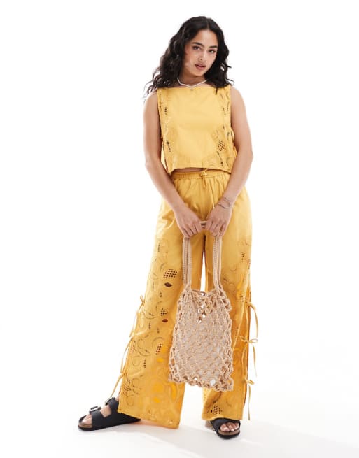 ASOS DESIGN - Mix & Match - Coordinato giallo premium con dettagli traforati