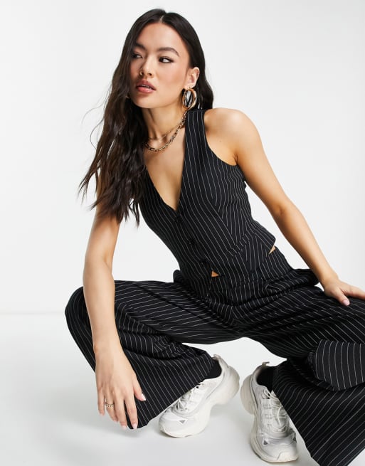 ASOS DESIGN - Nålestribet 00'er-mansy-jakkesæt