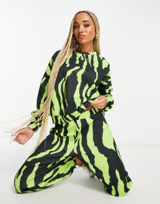 Scuba Joggers 4