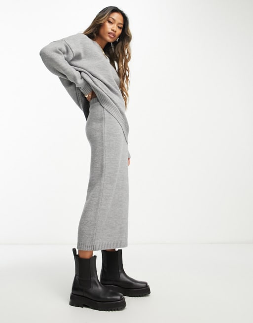 ASOS DESIGN – Set aus Rundhalspullover und Rock in Grau