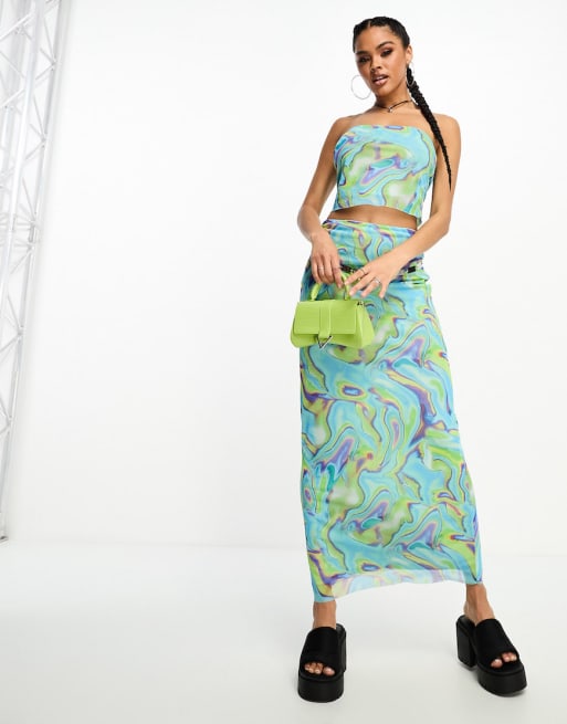 ASOS DESIGN – Set mit Oberteil mit kurzem Schnitt und Marmorprint