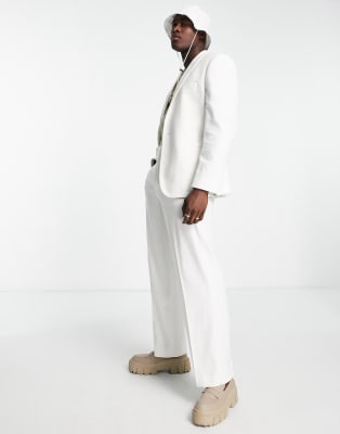 Suit 4