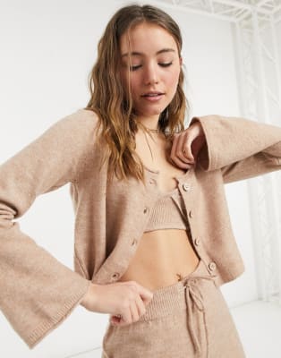 ASOS DESIGN – Zestaw – kardigan, braletka i joggersy w kolorze brązowym
