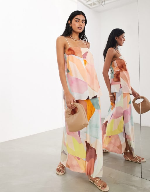 ASOS Edition - Coordinato con canottiera taglio lungo e gonna lunga con stampa astratta di cristalli