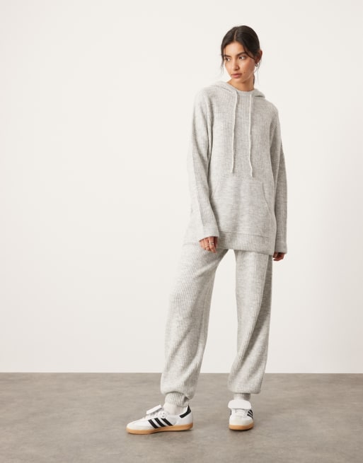 ASOS Edition - Gebreide geribbelde co-ord set met oversized hoodie en joggingbroek in ijsgrijs